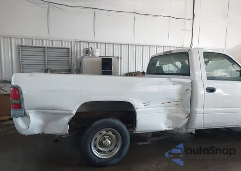 1998 Dodge Ram 1500 St from USA, damaged, VIN 1B7HC16Y2WS704551